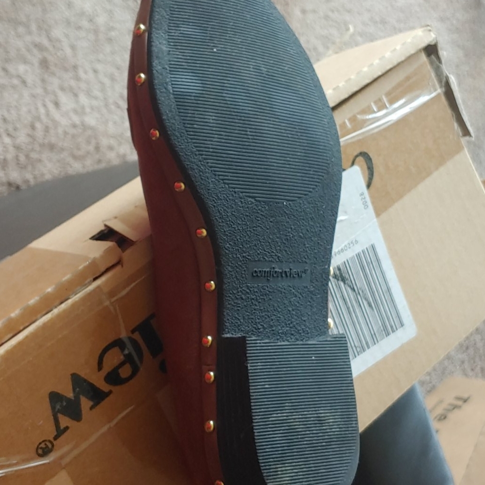 Shoes - Picture 2 of 3
